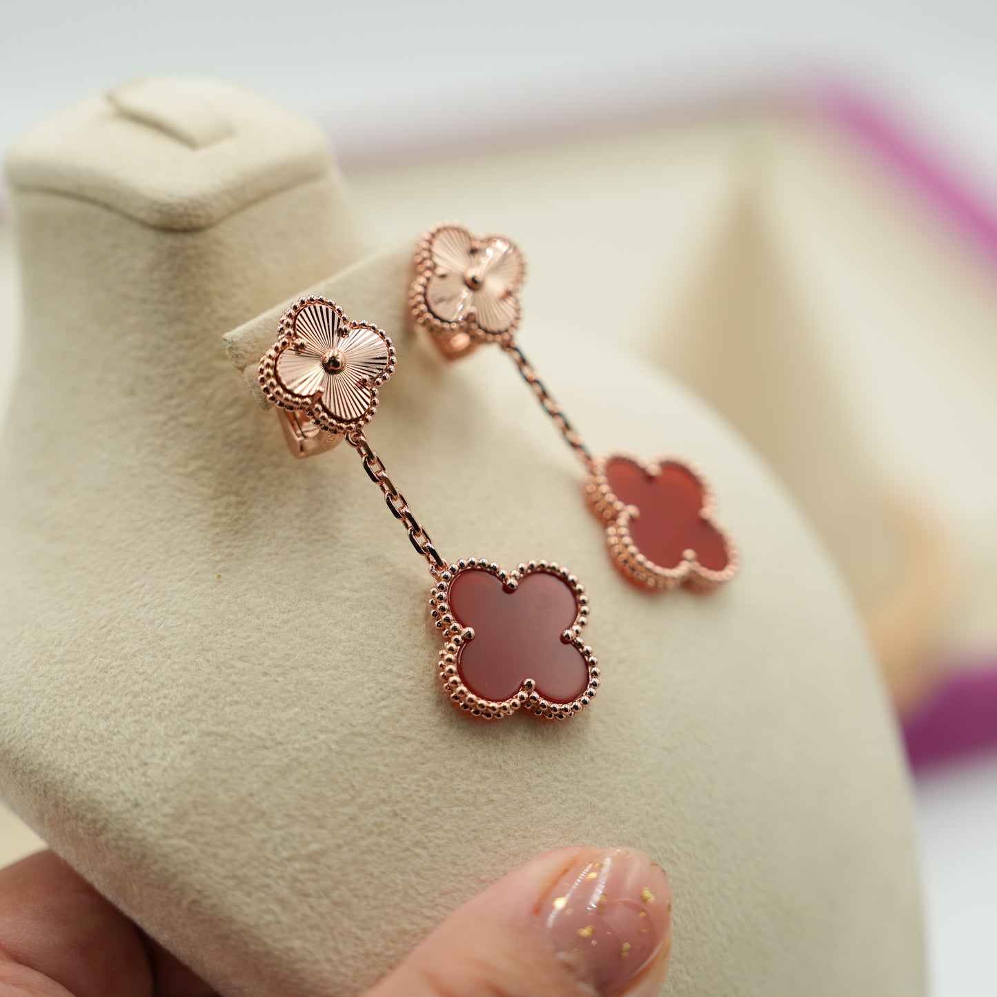 Carnelian & Guillioche 2 mootif clover earrings 925 silver 18k rose gold plated