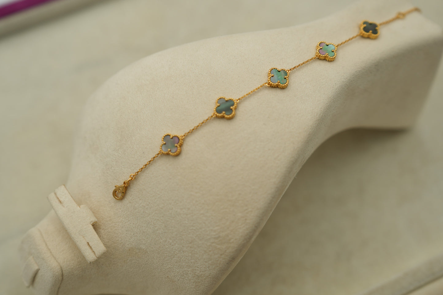 Sweet Gray Mother of pearl 10mm clover bracelet 925 silver 18k gold plated