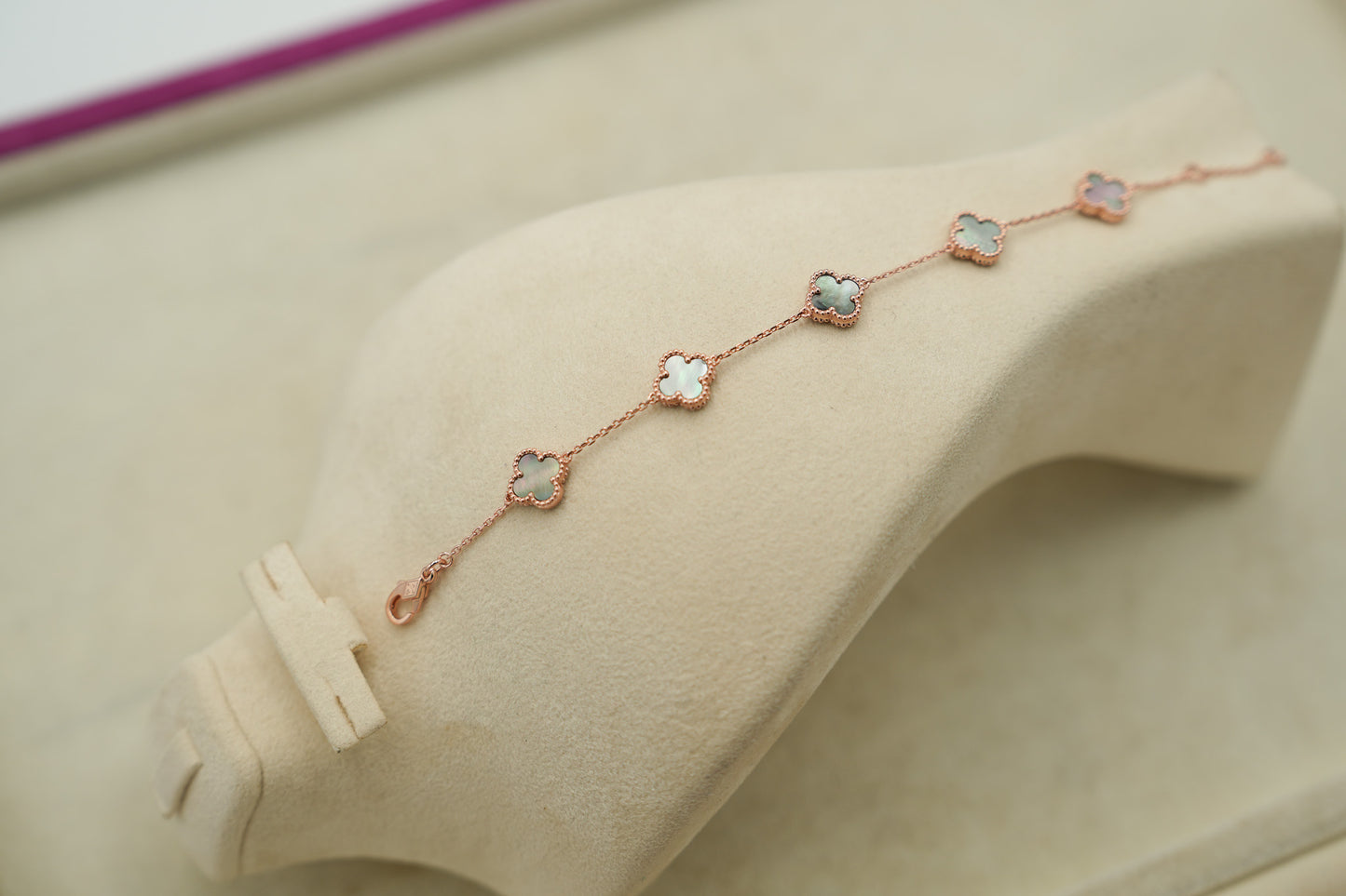 Sweet Gray Mother of pearl  10mm clover bracelet 925 silver 18k gold plated