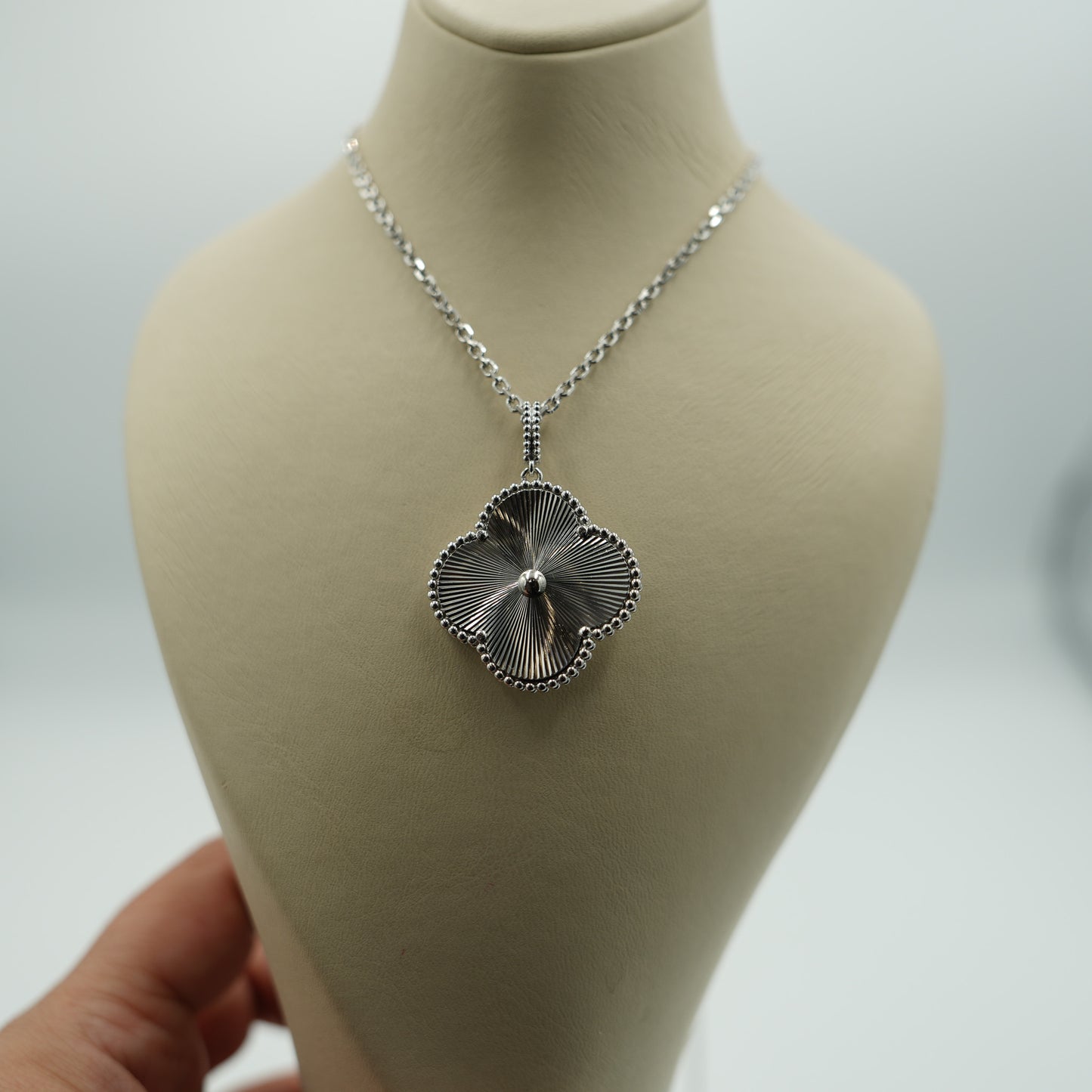 Guillioche magic 25mm clover necklace 15mm clover size 925 silver 18k white gold plated