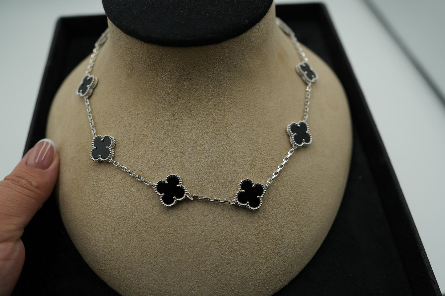 onyx 10 motif necklace 925 silver 18k white gold plated