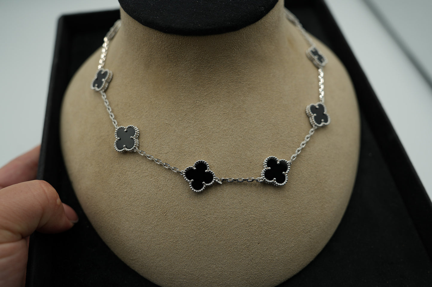 onyx 10 motif necklace 925 silver 18k white gold plated