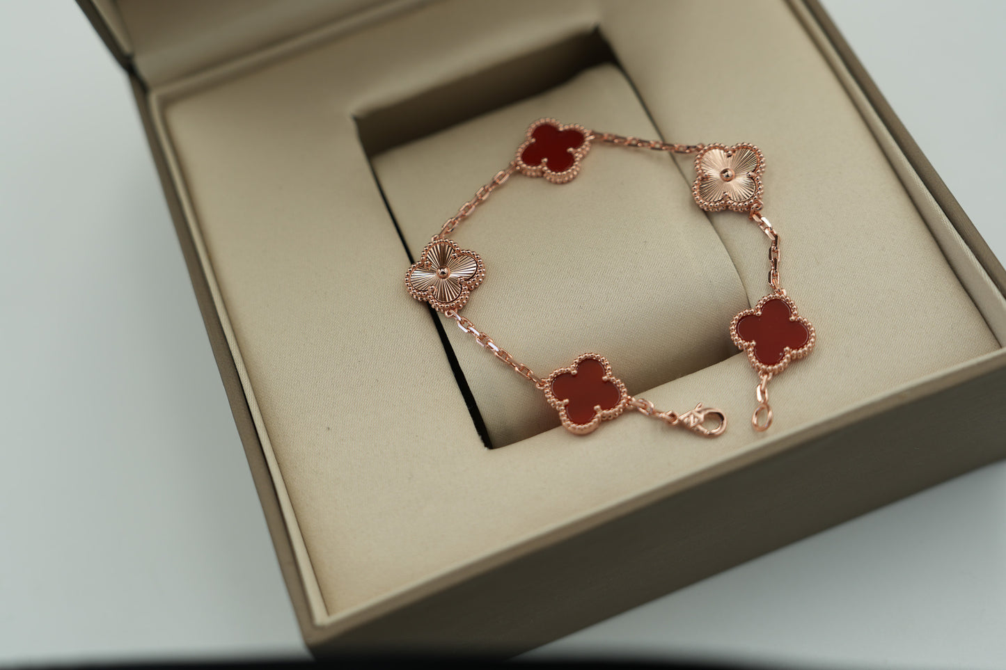 Carnelian & guillioche clover bracelet 925 silver 18k rose gold plated