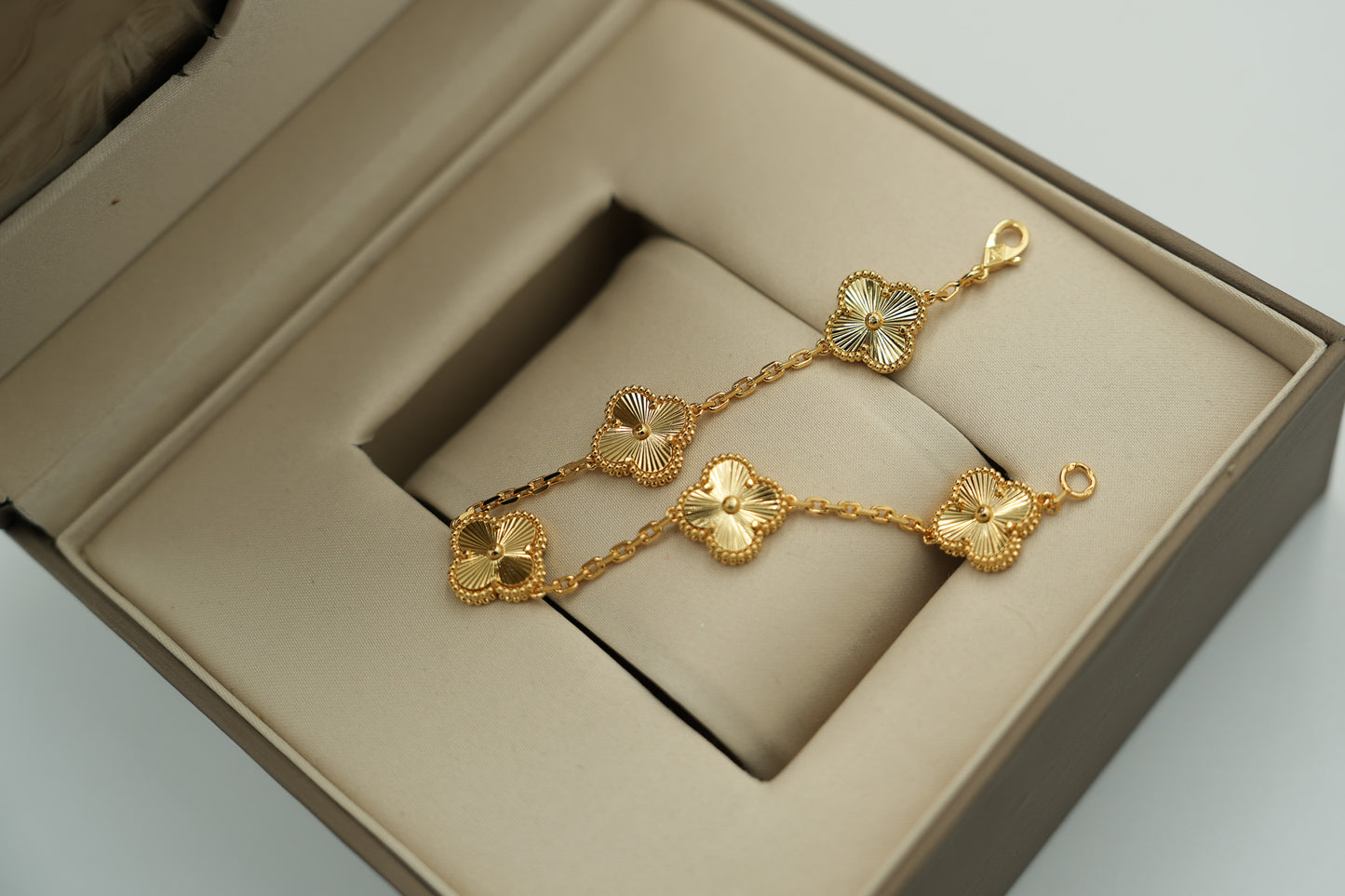 Guillioche clover bracelet 925 silver 18k gold plated