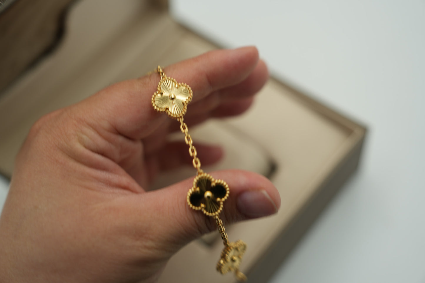 Guillioche clover bracelet 925 silver 18k gold plated
