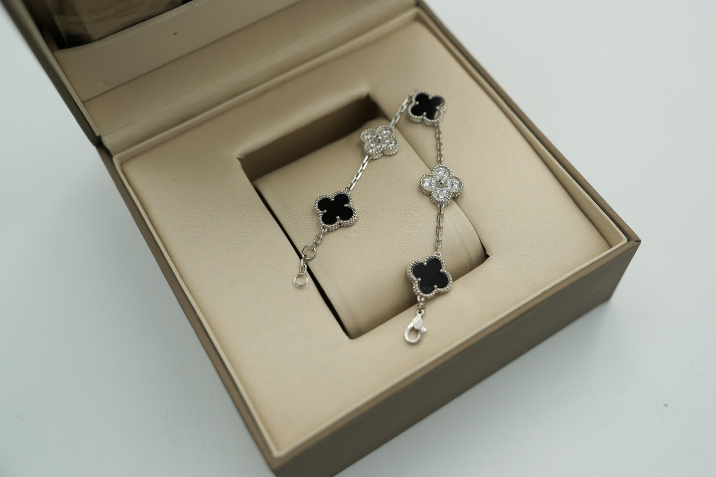 Onyx & CZ clover bracelet 925 silver 18k white gold plated