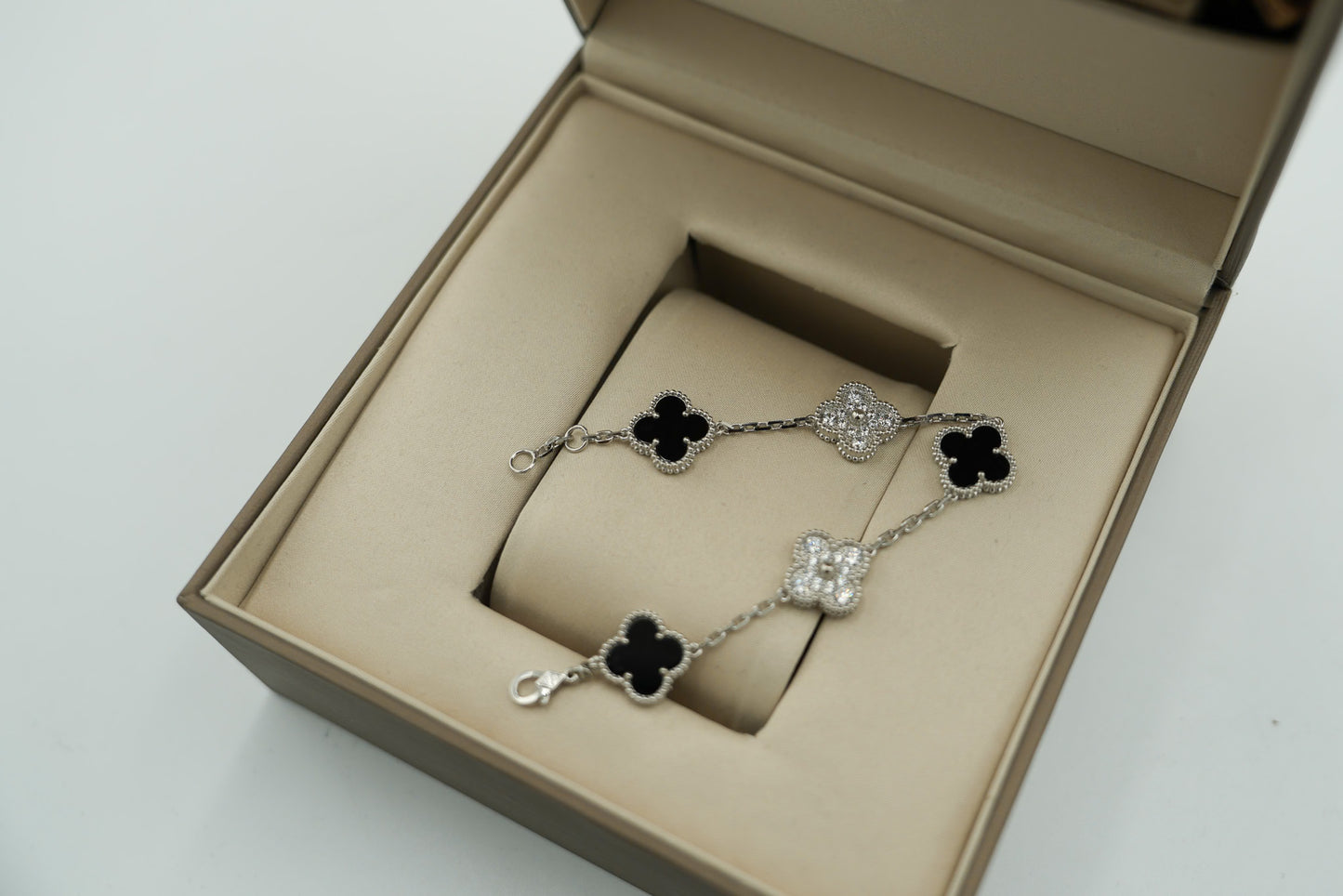 Onyx & CZ clover bracelet 925 silver 18k white gold plated