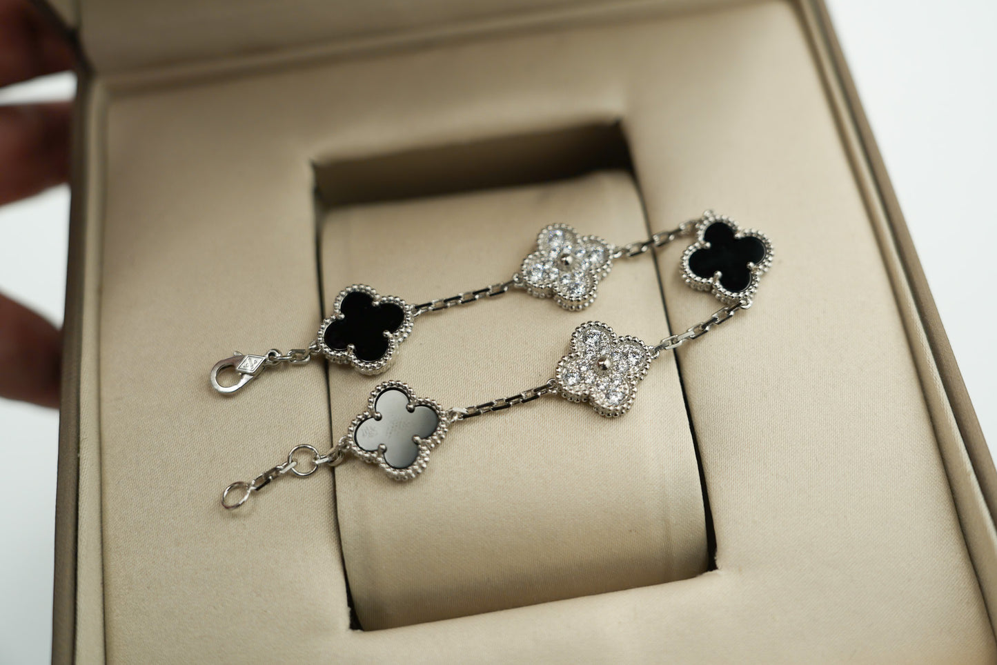 Onyx & CZ clover bracelet 925 silver 18k white gold plated