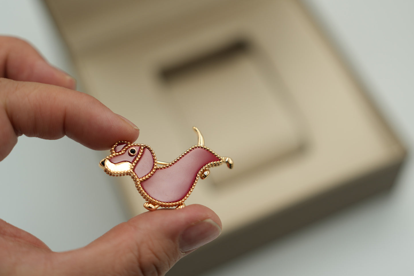 Lucky animals Dog  brooch 925 dilver 18k gold plated Carnelian & Onyx