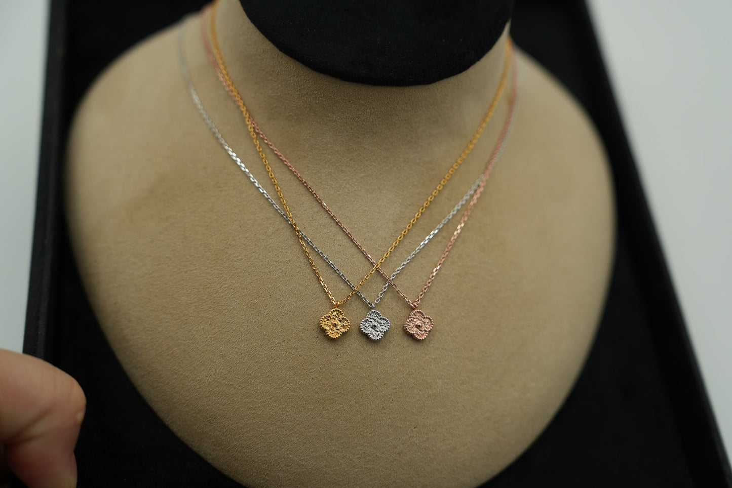 Hammered sweet clover necklace 10mm clover size 925 silver 18k gold plated