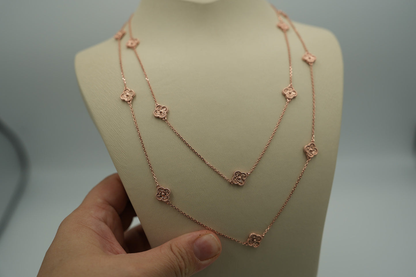 Hammered 16 motif sweet clover necklace 925 silver 18k rose gold plated
