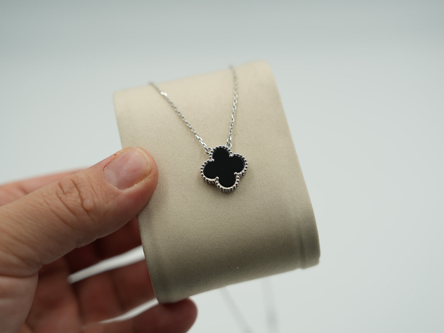 One clover necklace 15mm clover size 925 silver 18k white gold plated