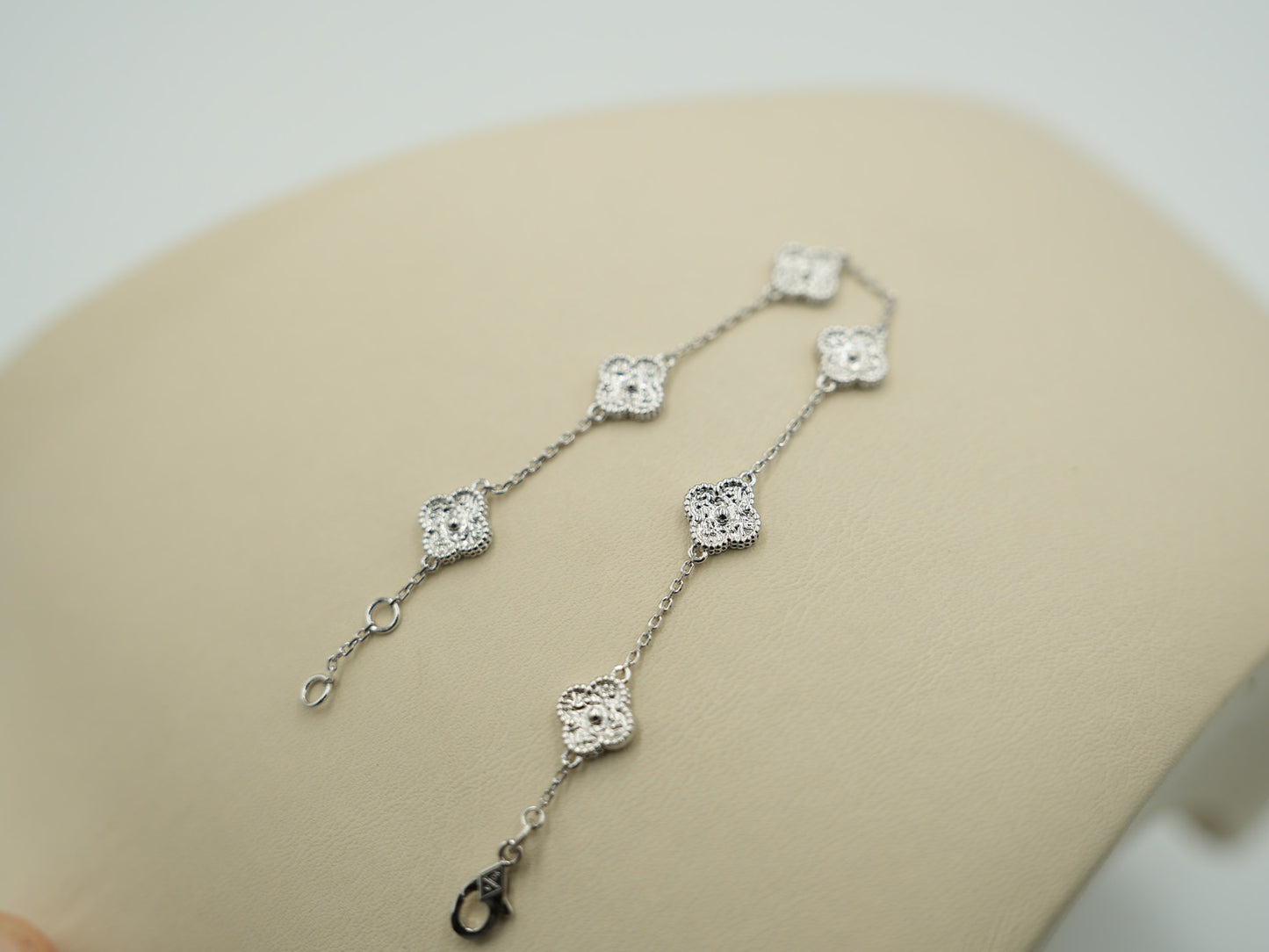 Hammered sweet 10mm clover bracelet 925 silver 18k gold plated