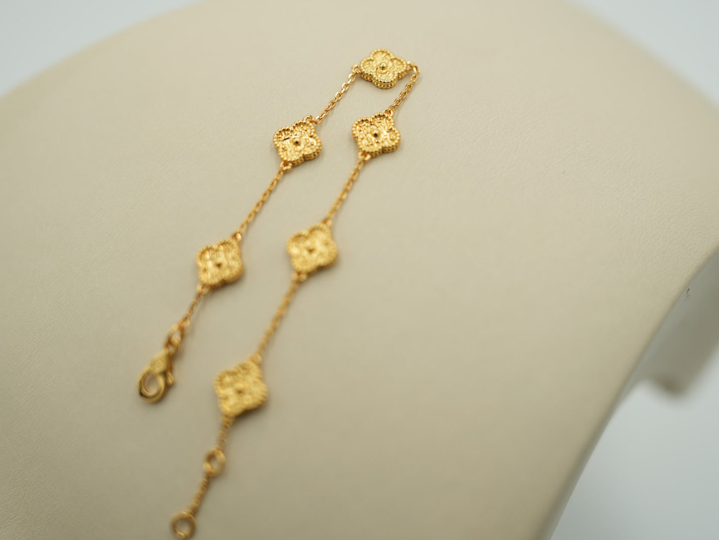 Hammered sweet 10mm clover bracelet 925 silver 18k gold plated