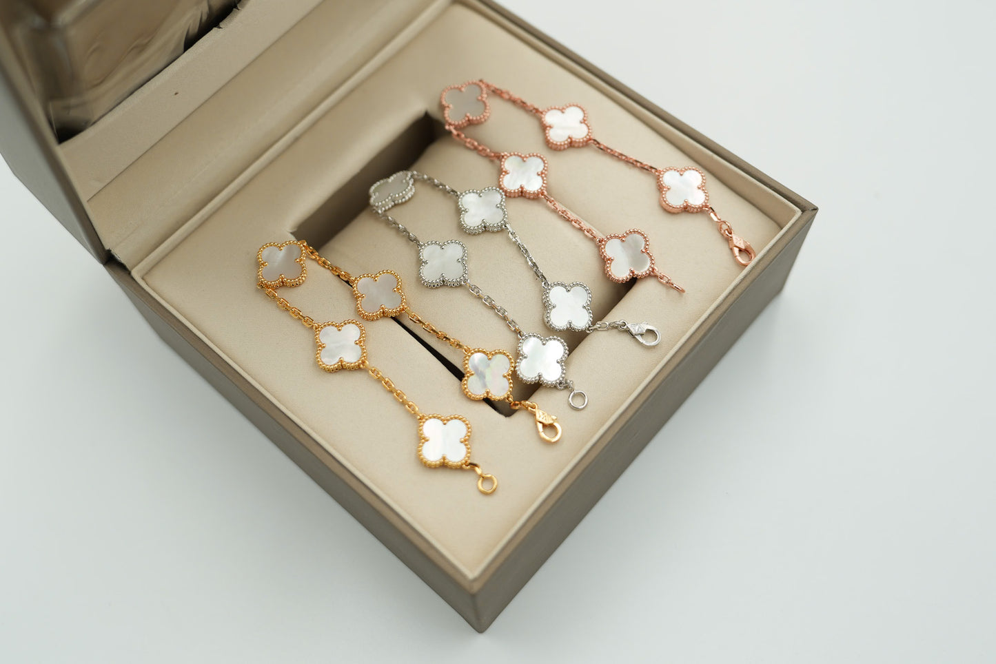 Mother of pearl 5 motif bracelet 925 silver 18k gold plated
