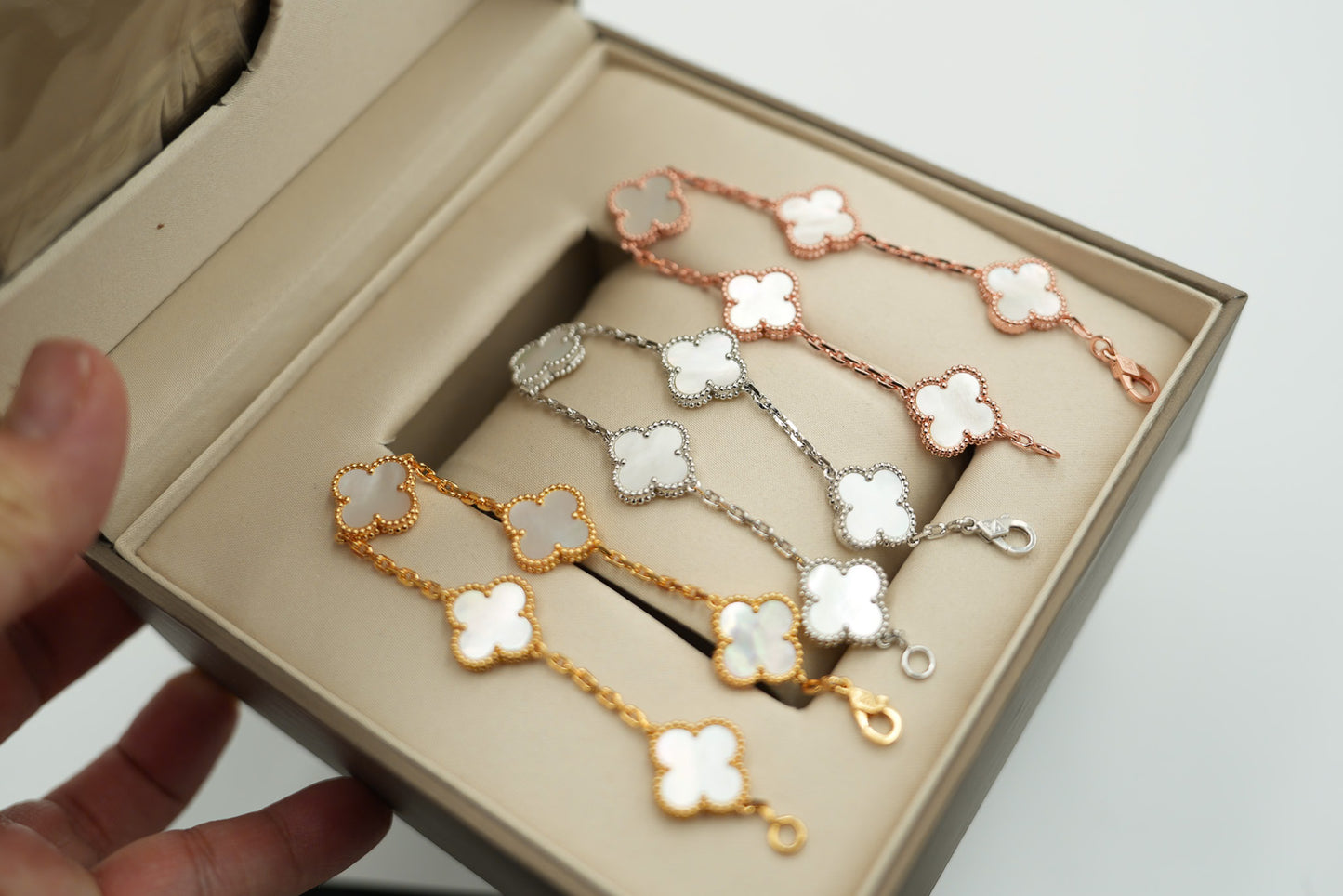 Mother of pearl 5 motif bracelet 925 silver 18k gold plated