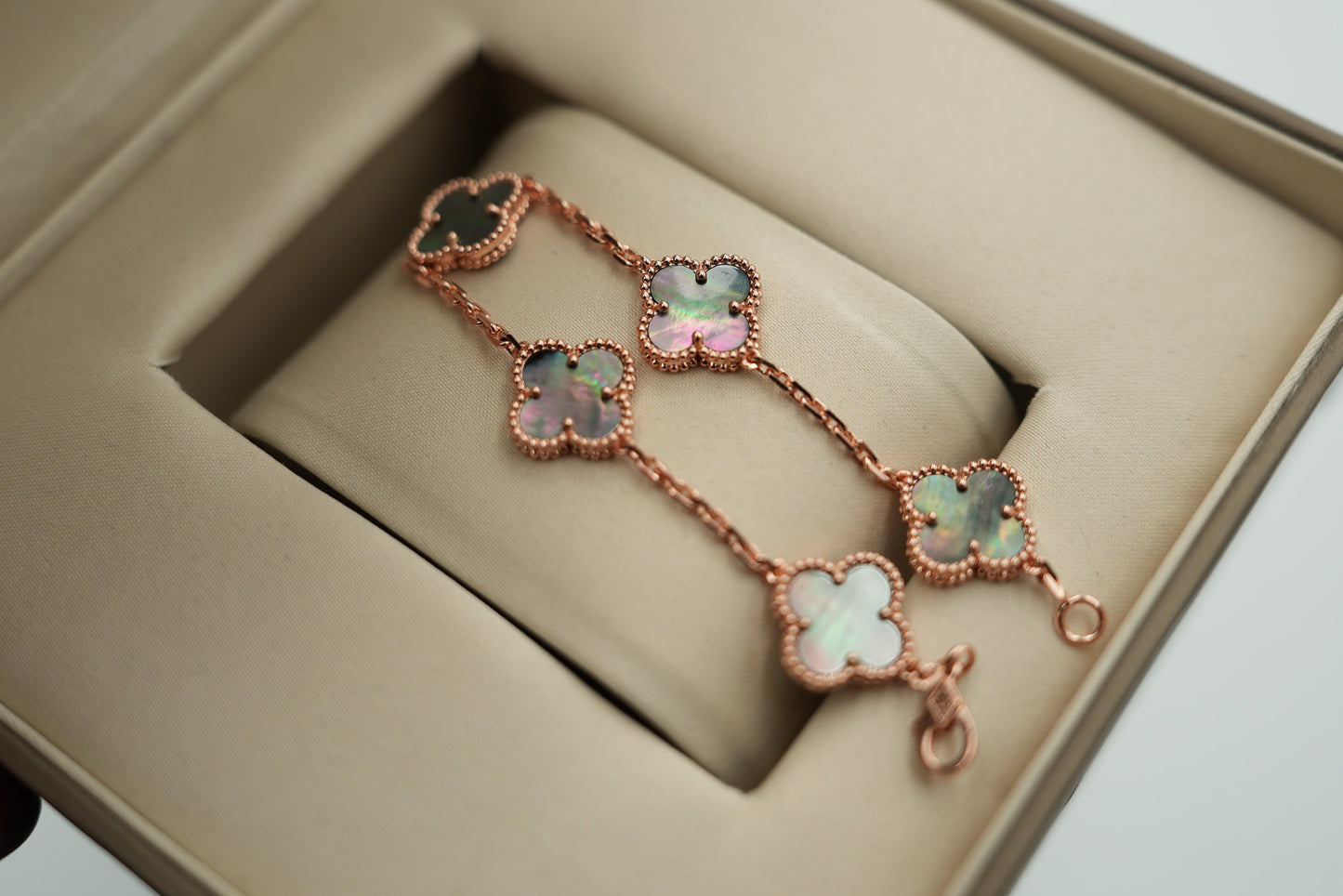 Gray Mother of pearl 5 motif bracelet 925 silver 18k gold plated