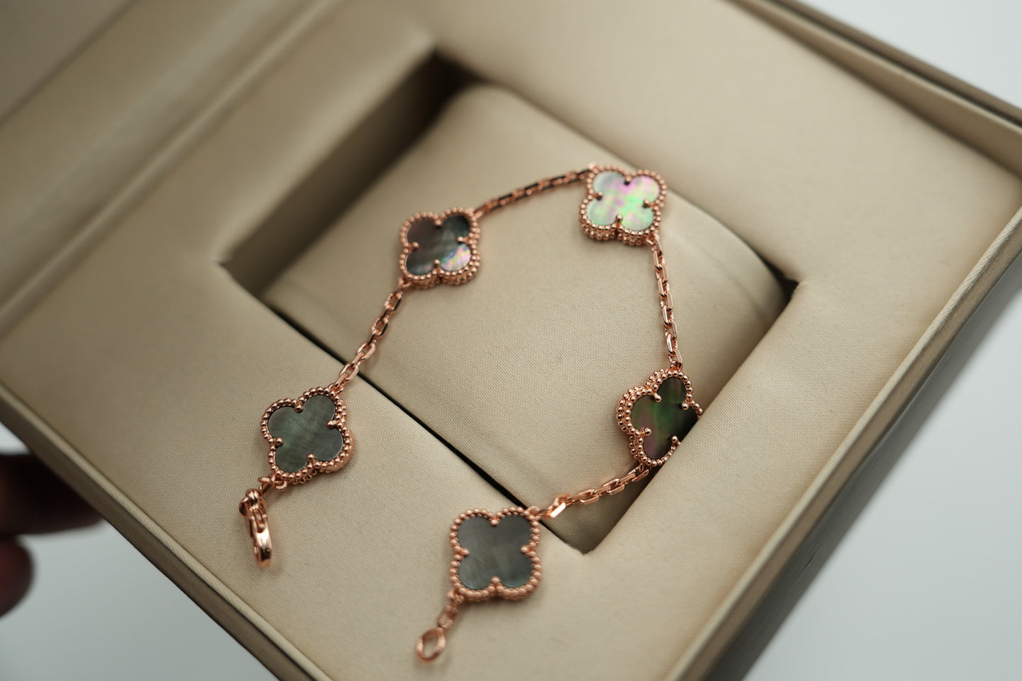 Gray Mother of pearl 5 motif bracelet 925 silver 18k gold plated