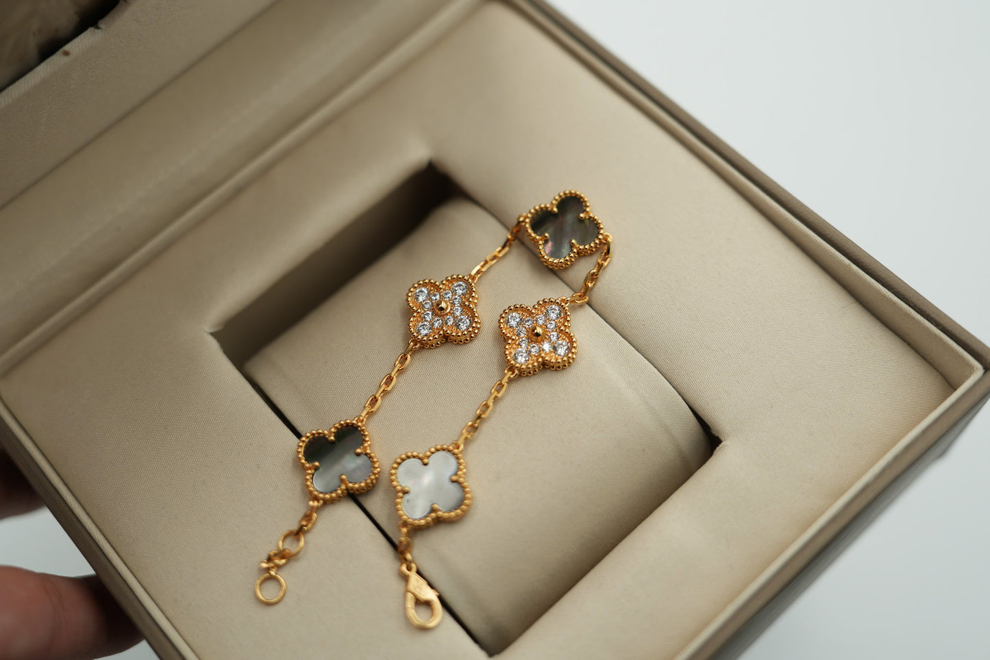 Gray Mother of pearl clover bracelet 925 silver 18k gold plated