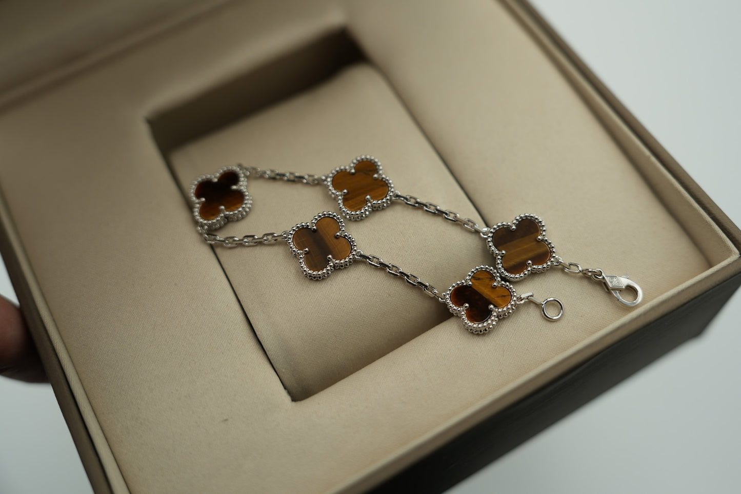 Tiger eye 5 motif bracelet 925 silver 18k gold plated