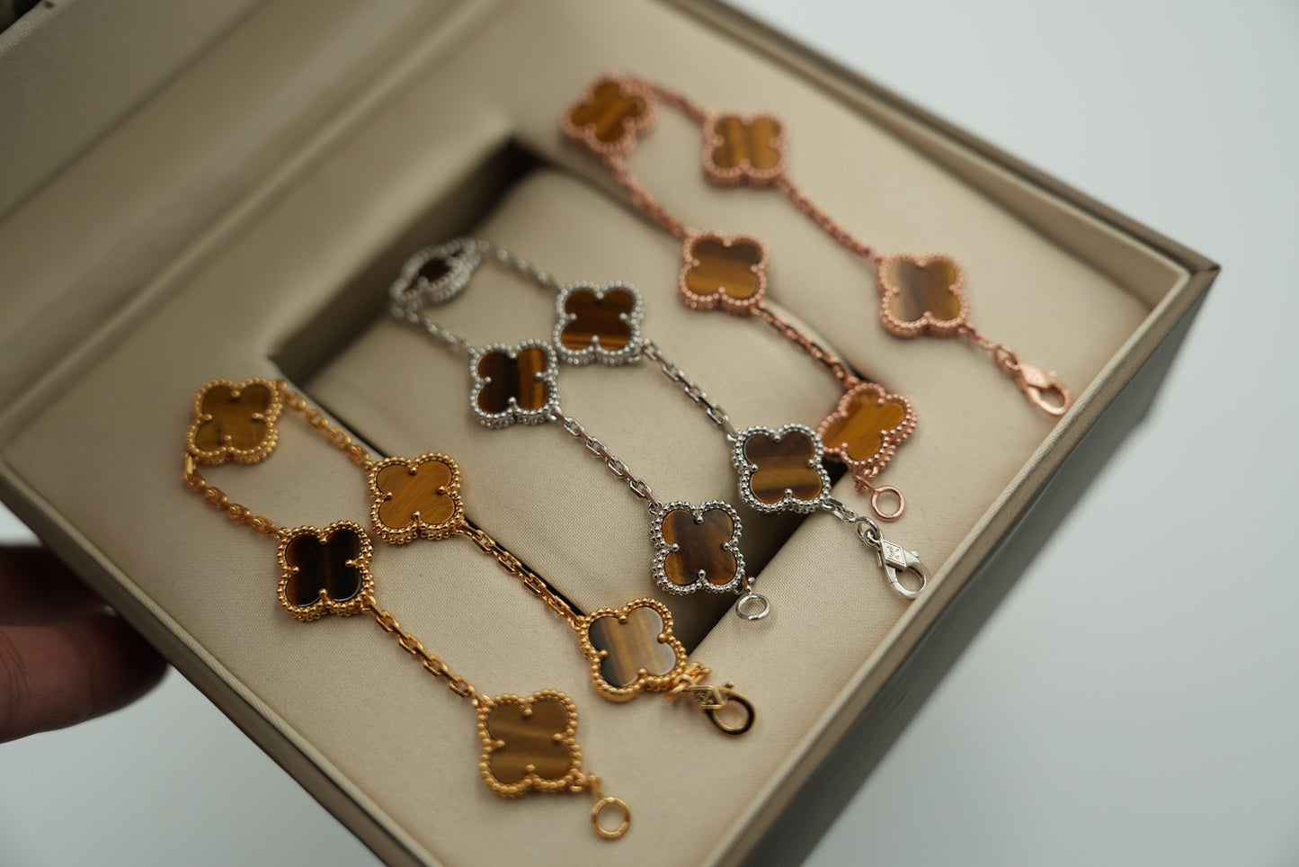 Tiger eye 5 motif bracelet 925 silver 18k gold plated
