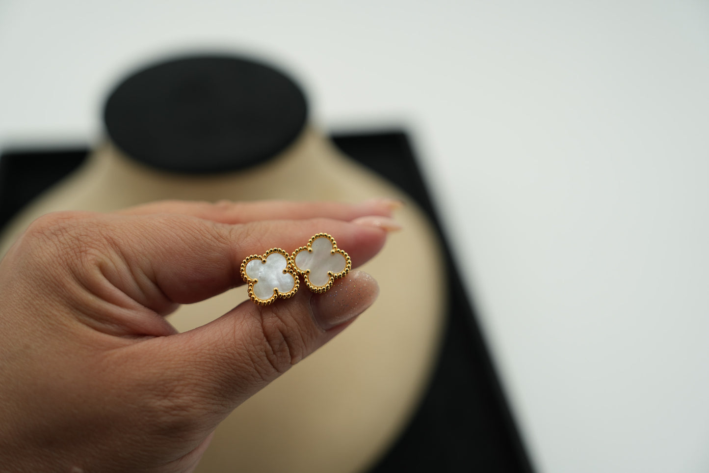 15mm one Mother of pearl clover earrings 925 silver 18k gold plated