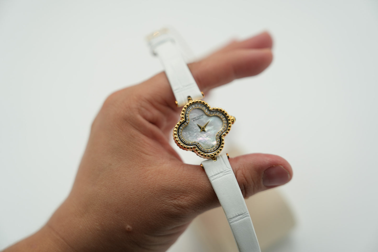 Lady Arpels Watch Bracelet Quartz Watch Clover watch white dial