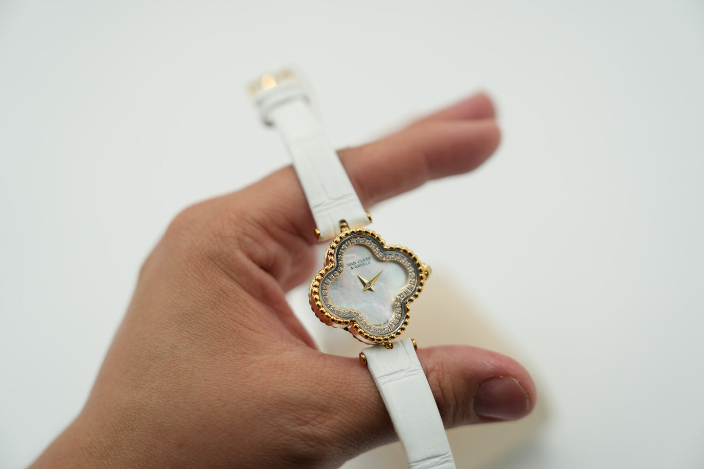 Lady Arpels Watch Bracelet Quartz Watch Clover watch white dial