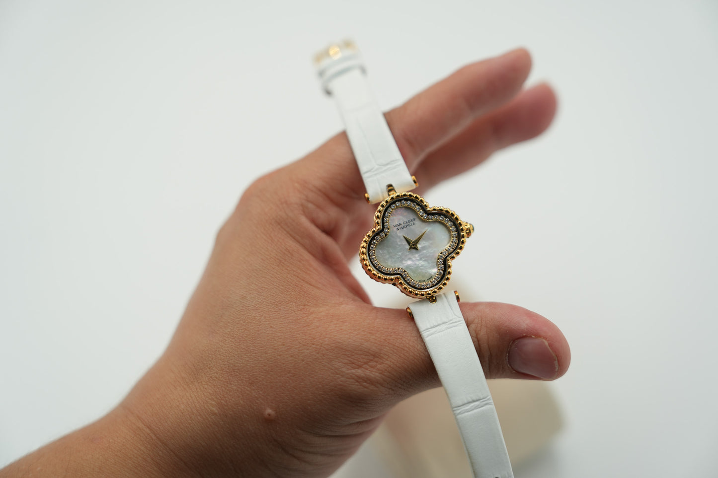 Lady Arpels Watch Bracelet Quartz Watch Clover watch white dial