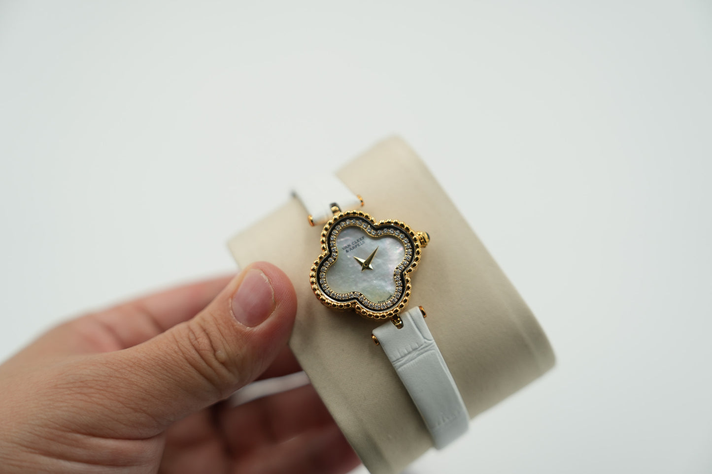 Lady Arpels Watch Bracelet Quartz Watch Clover watch white dial