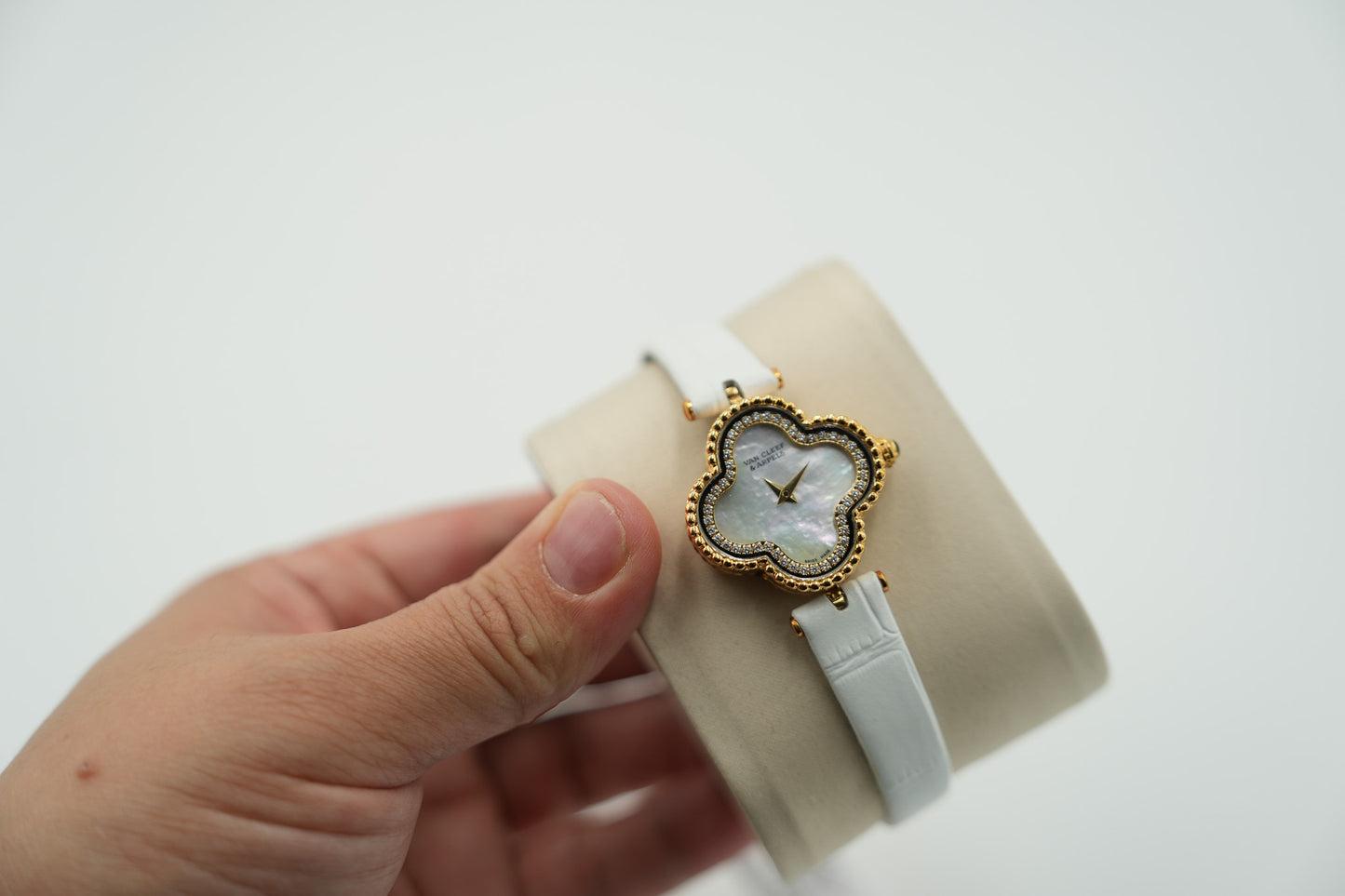 Lady Arpels Watch Bracelet Quartz Watch Clover watch white dial