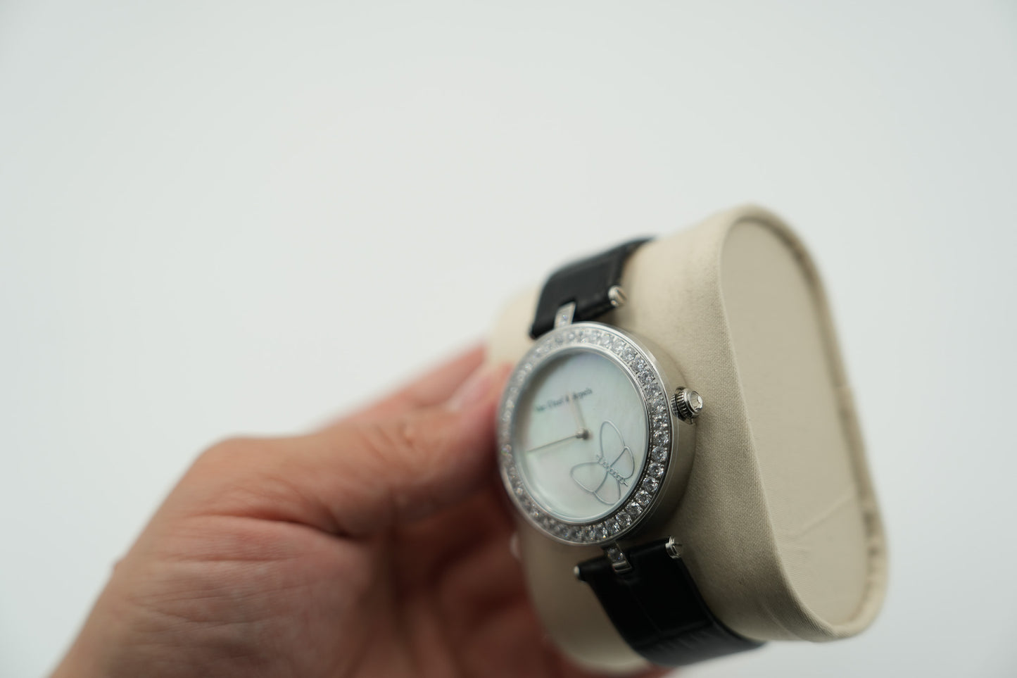 Mother of pearl Dial Magic Watch Bracelet Quartz Watch Butterfly Clover watch black strap