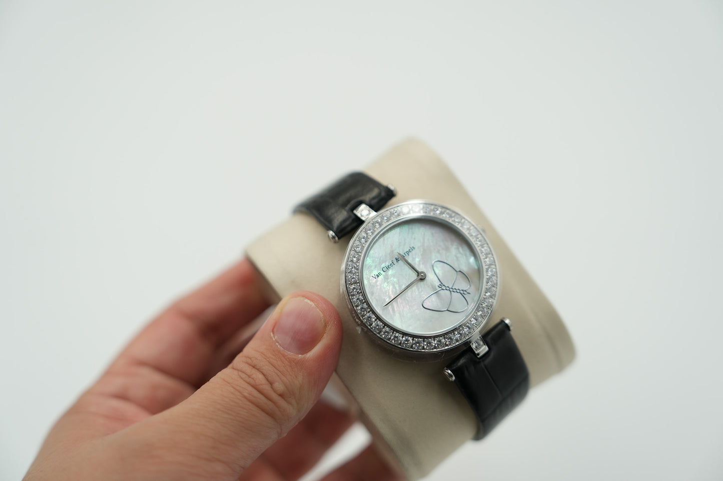 Mother of pearl Dial Magic Watch Bracelet Quartz Watch Butterfly Clover watch black strap