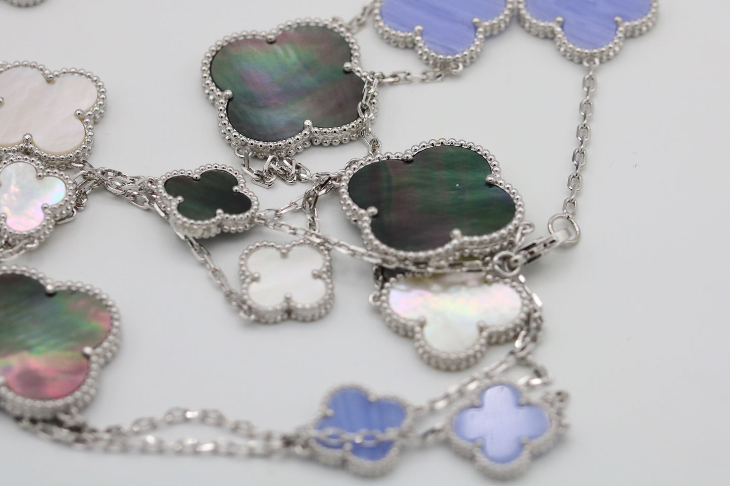 Chalcedony & Mother of pearl 16 motif clover necklace 120 cm long 925 silver 18k white gold plated
