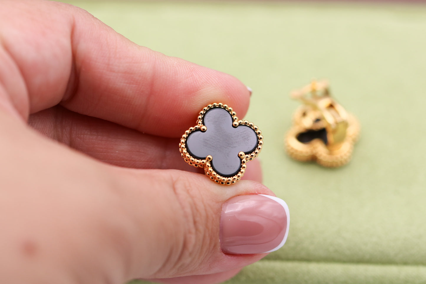 15mm one Onyx clover  earrings 925 silver 18k gold plated