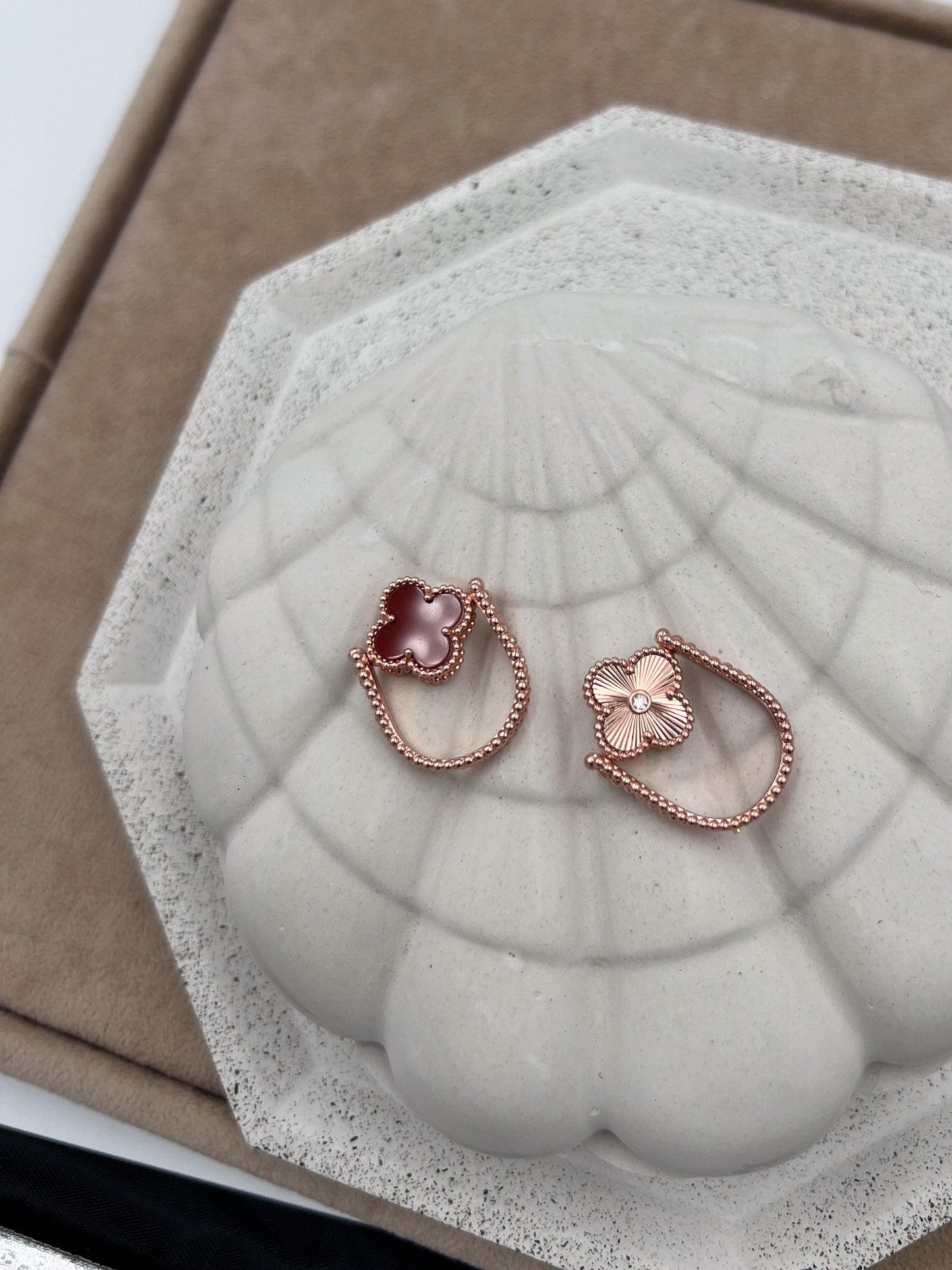 Guillioche & Carnelian Reversible ring 925 silver 18k rose gold plated