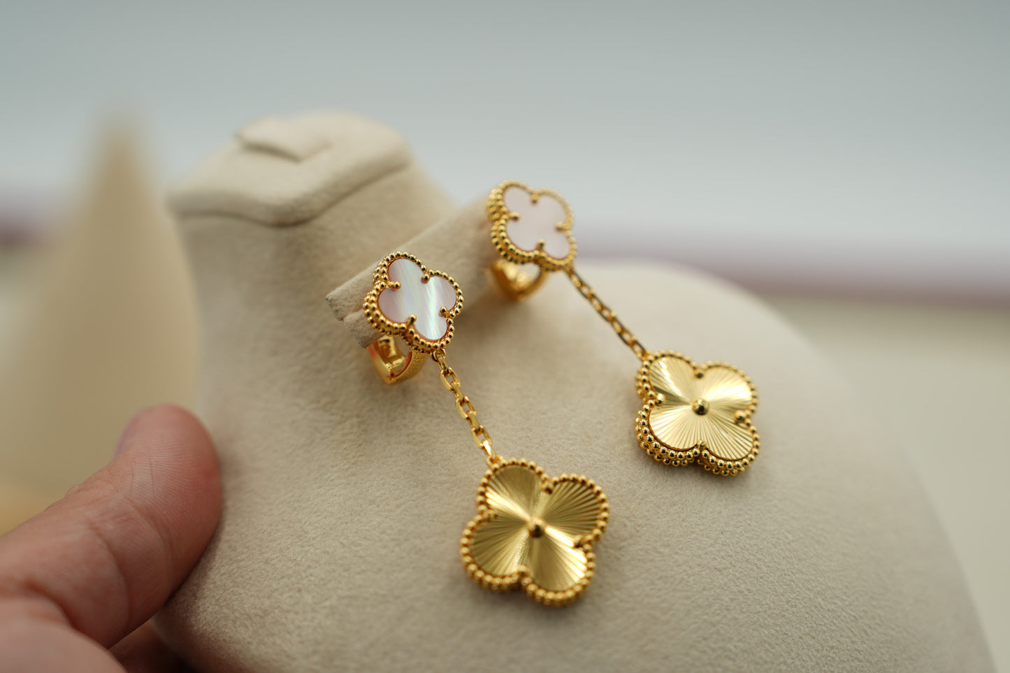 Pink Mother of pearl  & Guillioche 2 mootif clover earrings 925 silver 18k gold plated