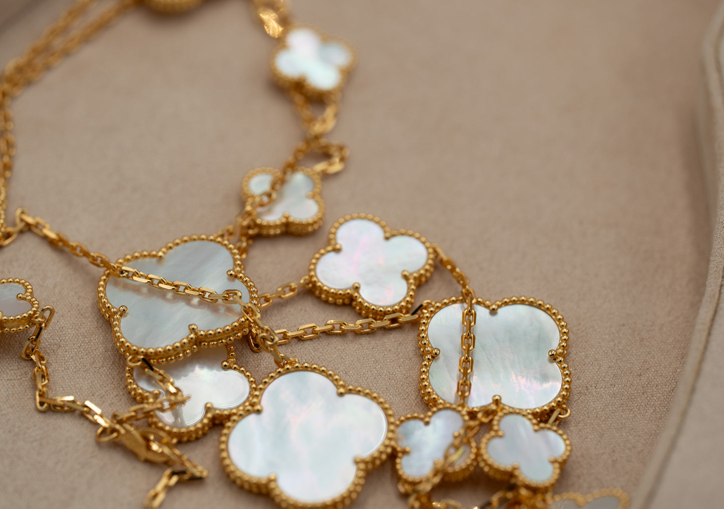 Mother of pearl 16 motif necklace 925 silver 18k gold plated