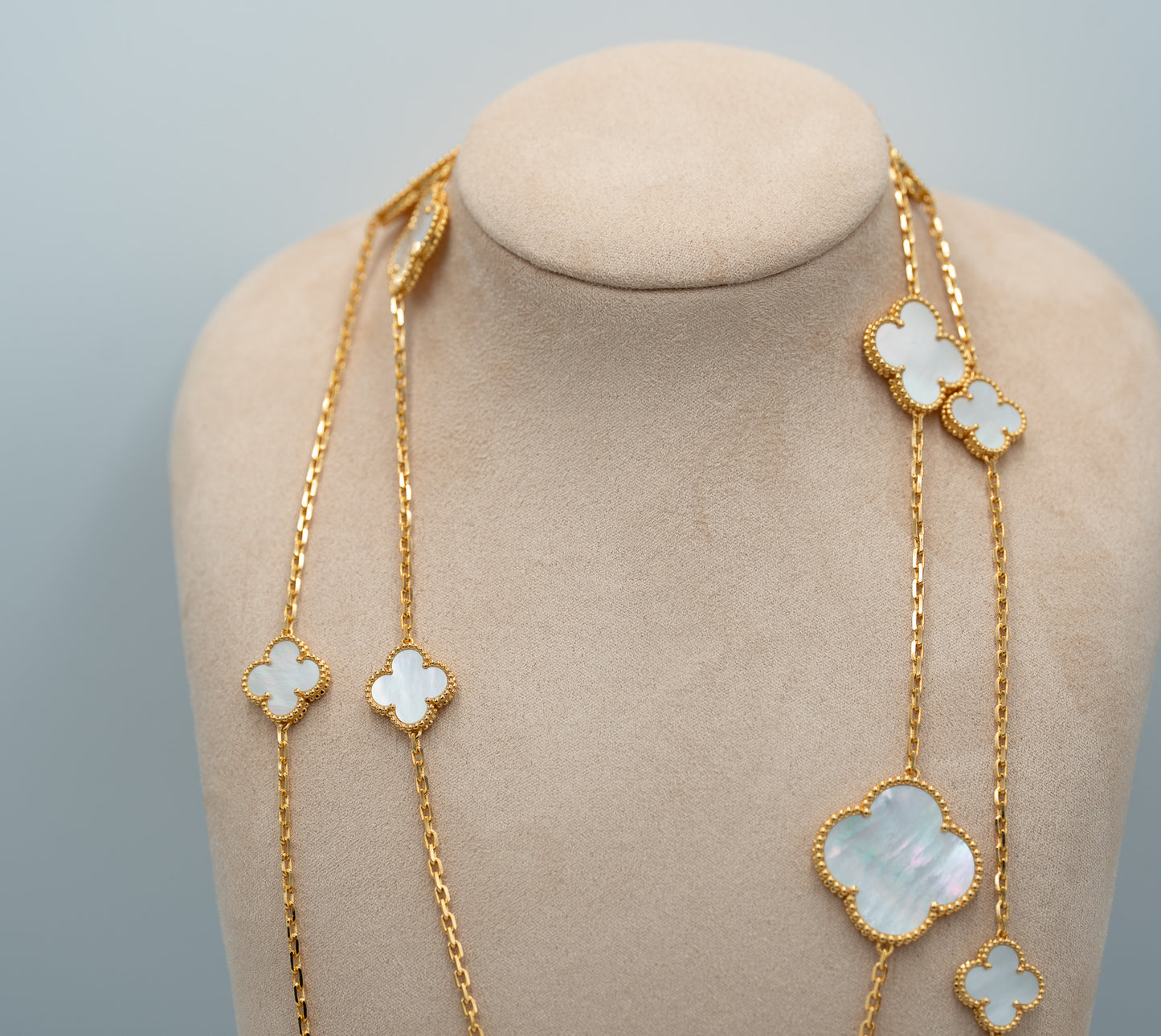 Mother of pearl 16 motif necklace 925 silver 18k gold plated