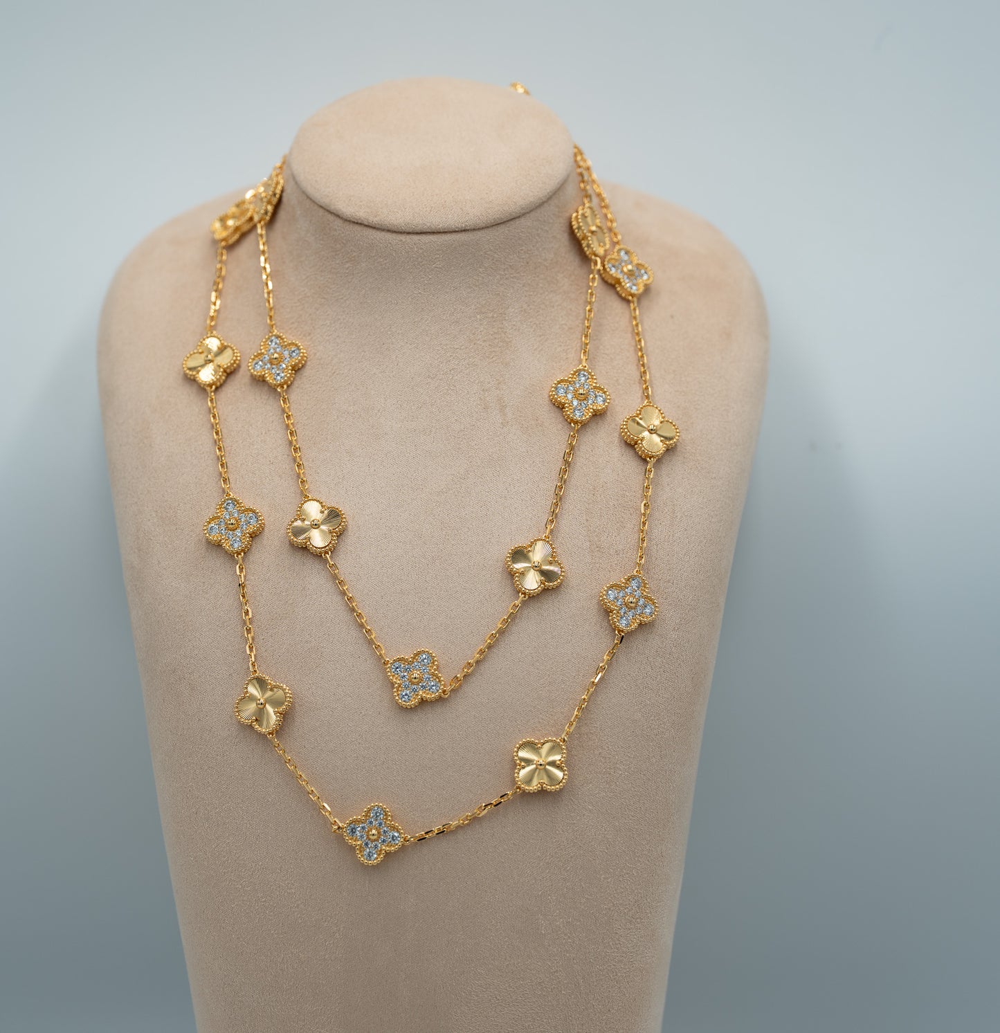 20 motif Guillioche & CZ clover necklace 925 silver 18k gold plated 84 cm long