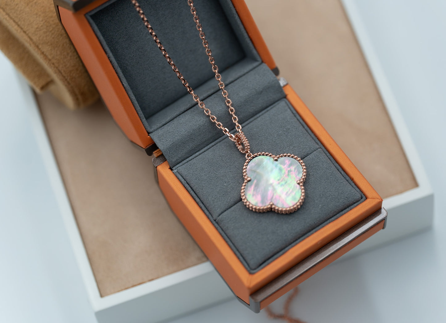 Gray Mother of pearl 25 mm Magic clover necklace 925 silver 18k rose gold plated