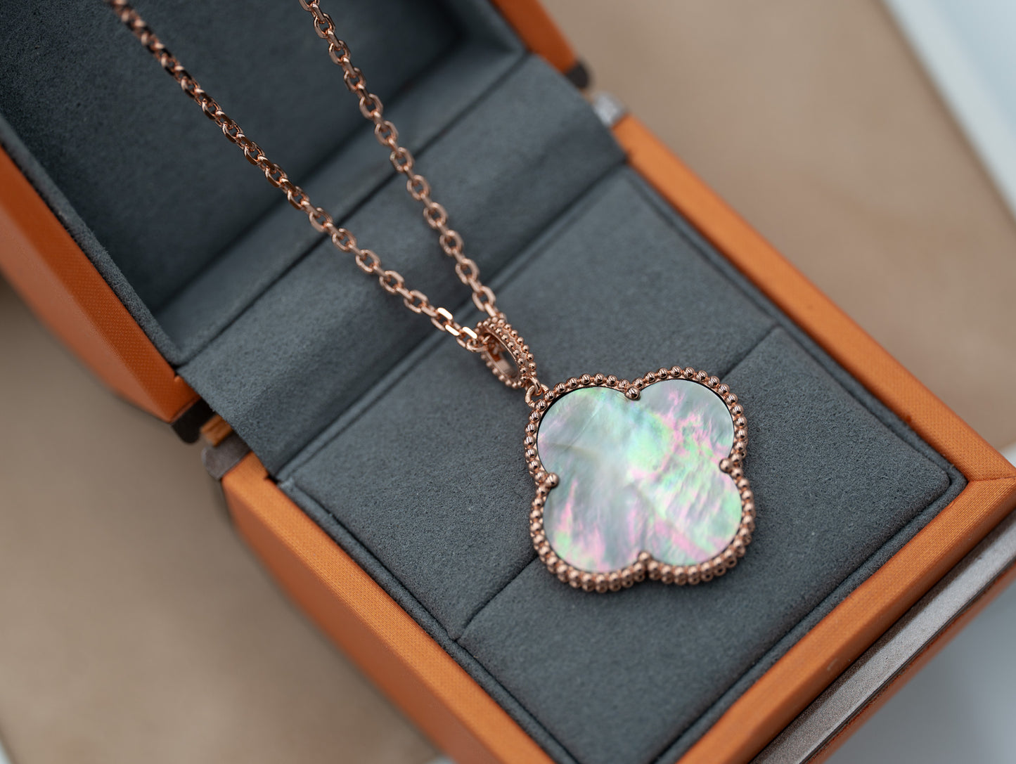 Gray Mother of pearl 25 mm Magic clover necklace 925 silver 18k rose gold plated