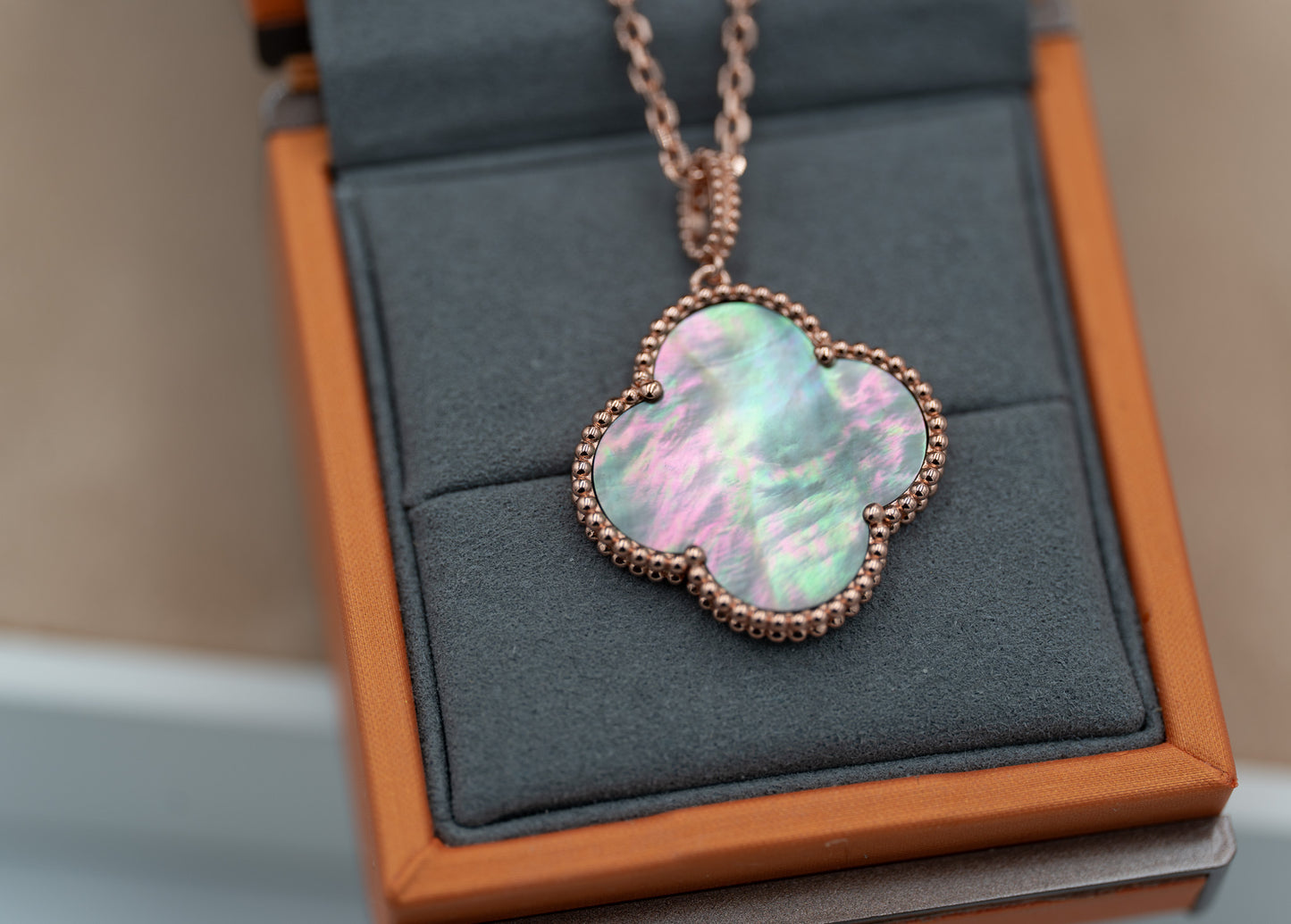 Gray Mother of pearl 25 mm Magic clover necklace 925 silver 18k rose gold plated