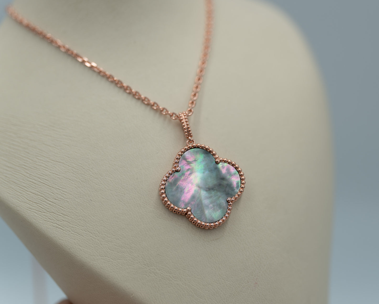 Gray Mother of pearl 25 mm Magic clover necklace 925 silver 18k rose gold plated