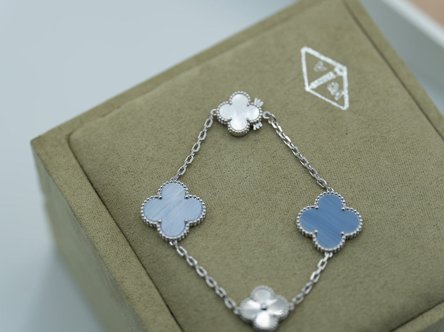 Mop Chalcedony & Guillioche clover bracelet 925 silver 18k white  gold plated