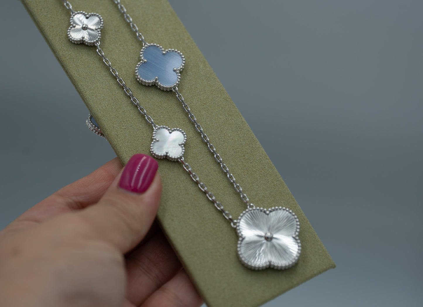 MOP Chalcedony guillioche magic clover necklace 925 silve 18k gold plated