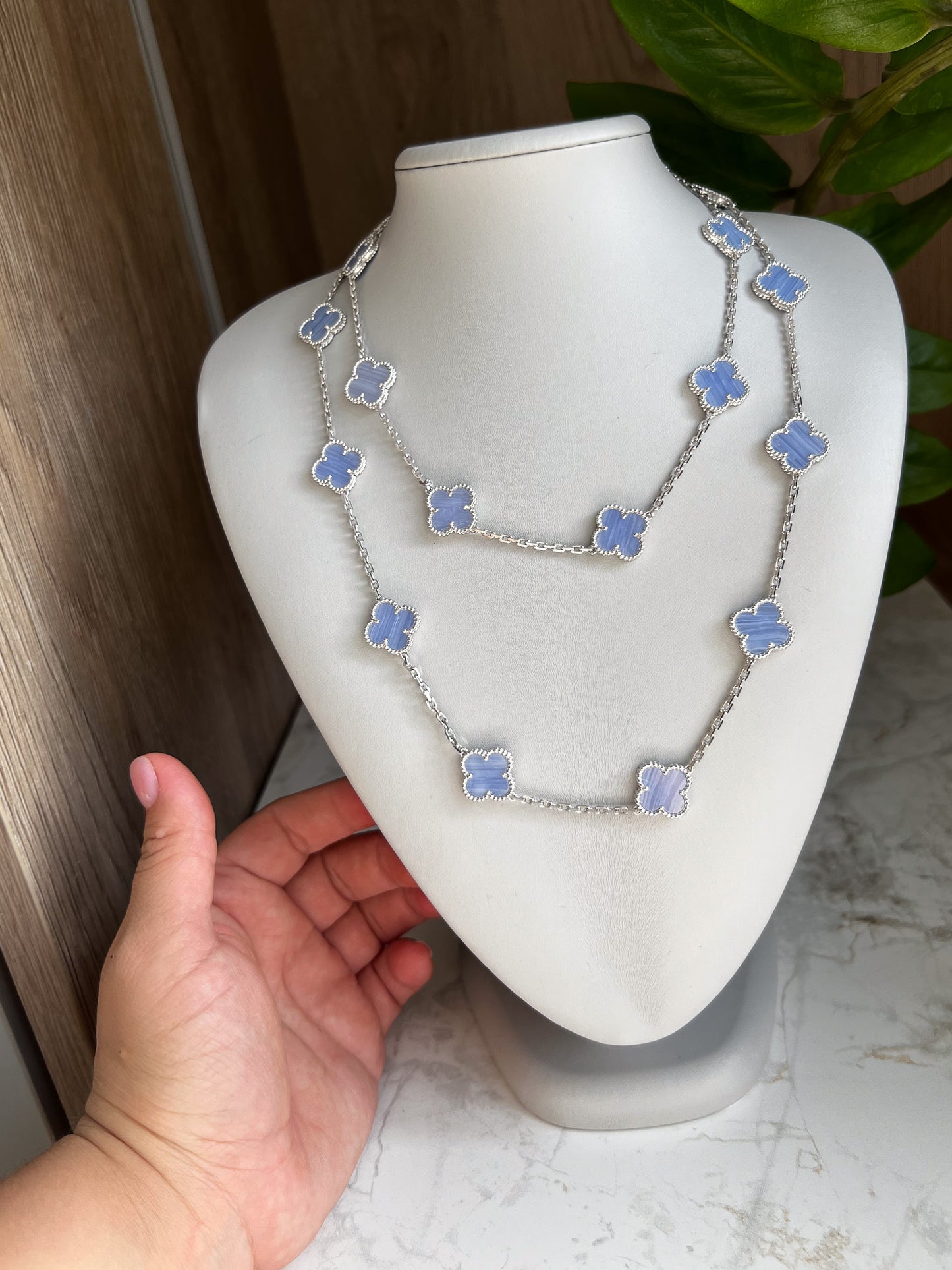 20 motif Chalcedony clover necklace 925 silver 18k white gold plated 84 cm long
