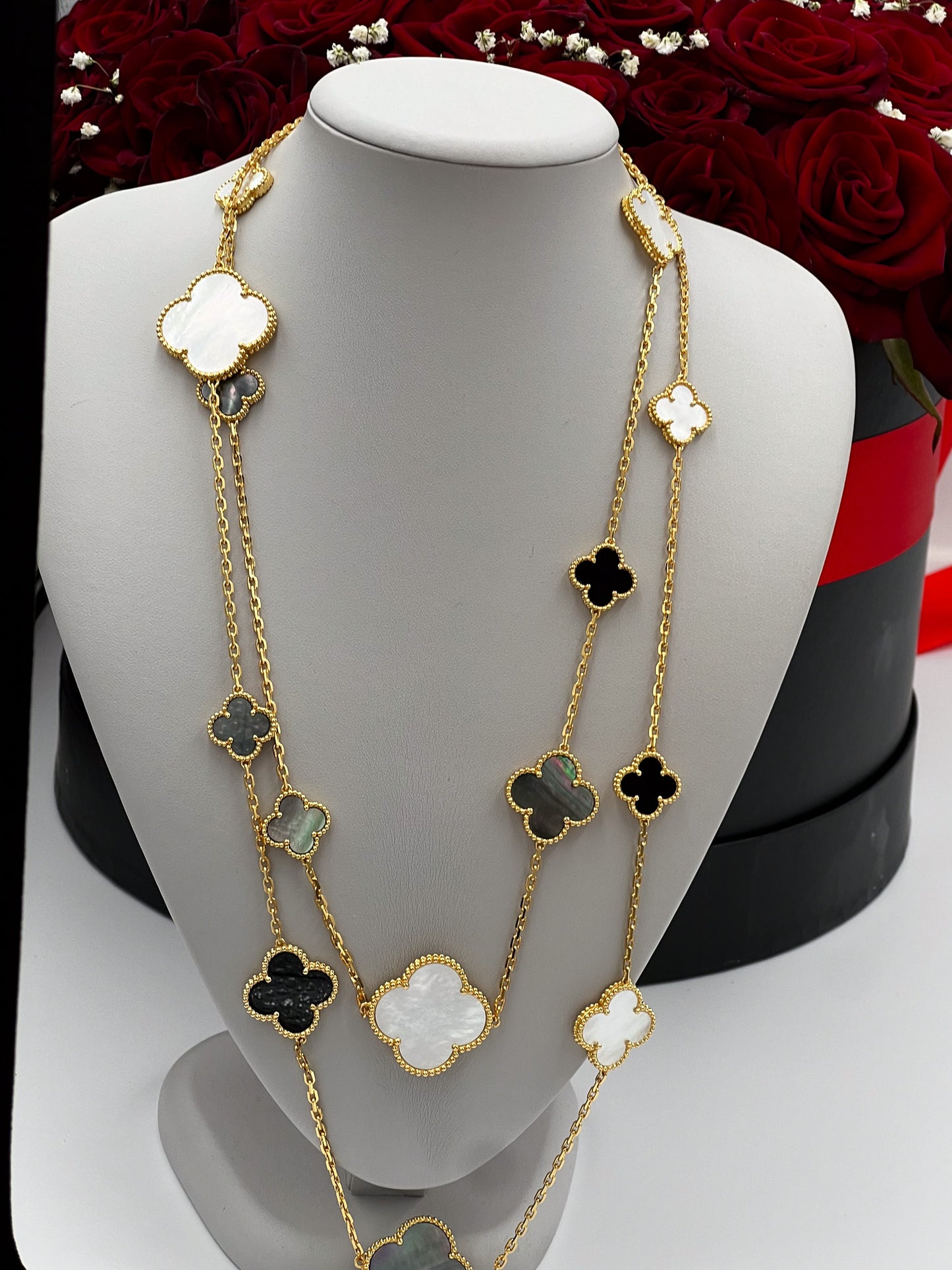 White & Gray Mother of peal 16 motif clover necklace 120 cm long 925 silver 18k gold plated